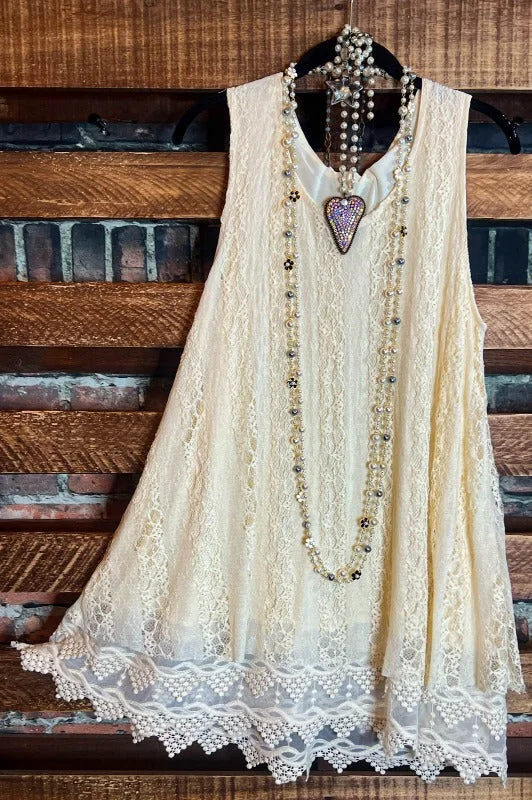 LOST IN LOVE VINTAGE BEIGE LACE TUNIC