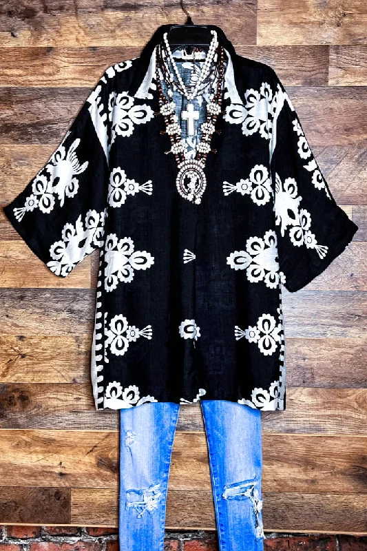 Pretty in Paradise Black and White Tunic