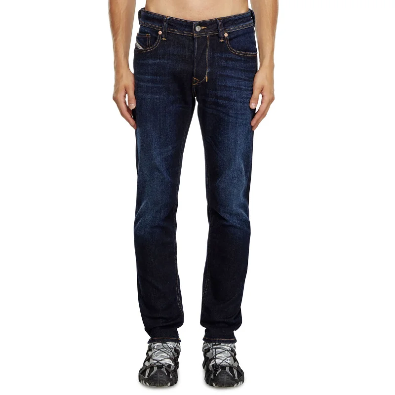 Men's Jeans with RipsDiesel Larkee-Beex Tapered Jeans