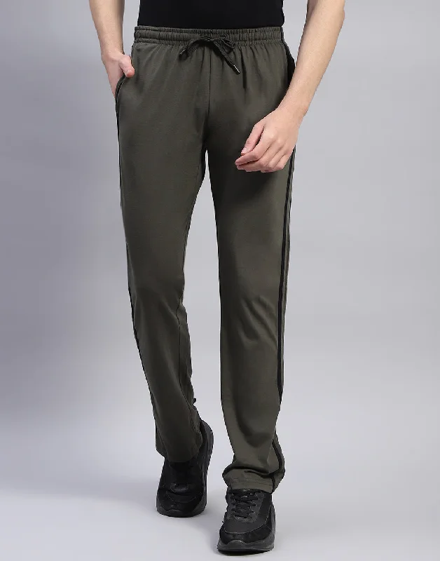 Men Olive Solid Regular Fit Lower