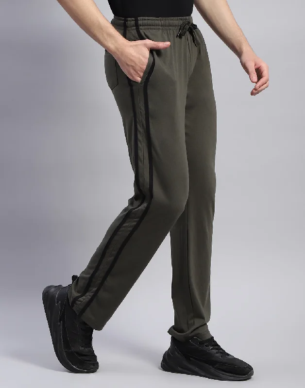 Men Olive Solid Regular Fit Lower