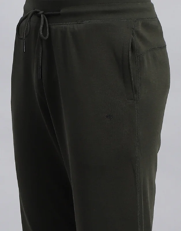 Men Olive Solid Regular Fit Lower