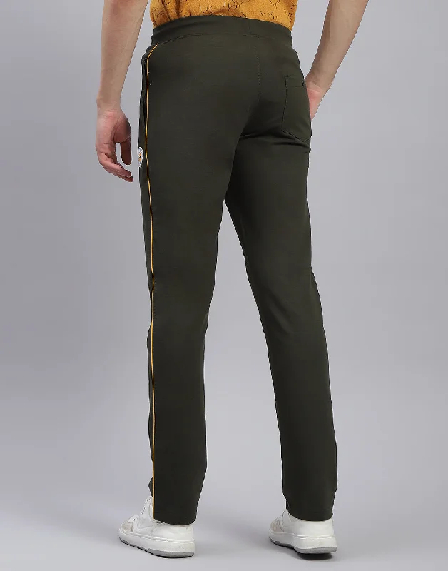 Men Olive Solid Regular Fit Lower